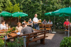 Biergarten Gasthaus und Hotel Drei Lilien Werbach Liebliches Taubertal